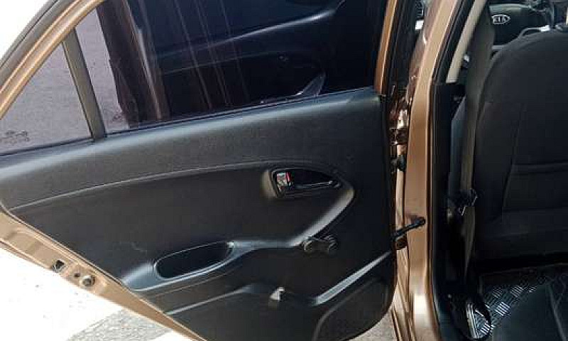 Vendo Kia Picanto Io...