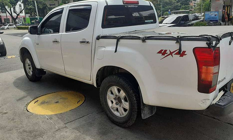 Vendo Dmax 2016 4X4...