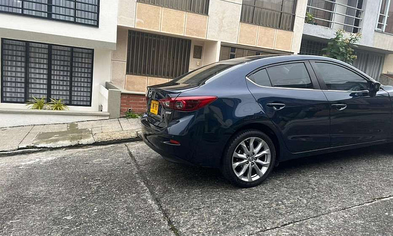 Mazda 3 Gran Touring...