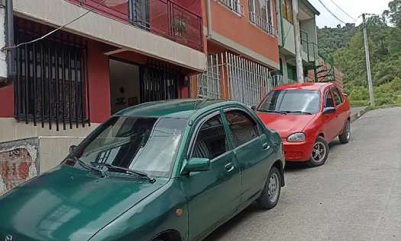 Mazda 121 Modelo 98...