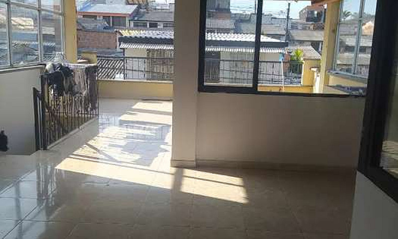 Se Alquila Habitació...
