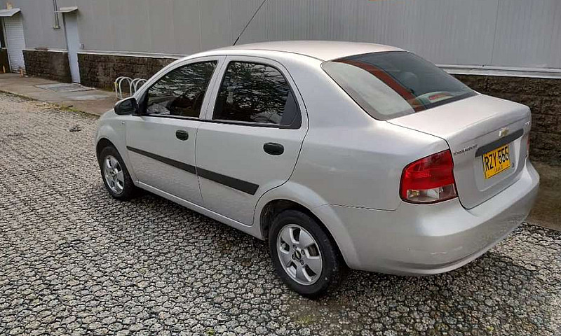 Vendo Automóvil Chev...