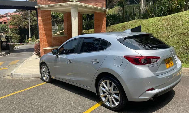 Mazda 3 Sport Grand ...