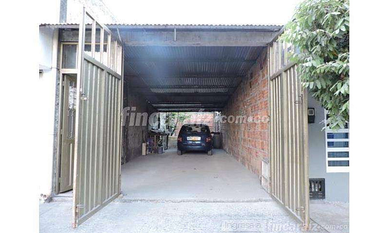 Venta De Casa Con Ga...