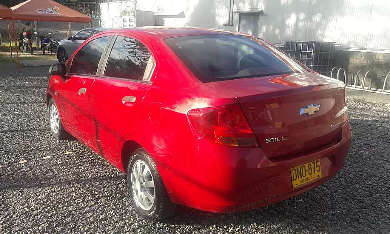 Vendo Chevrolet Sail...