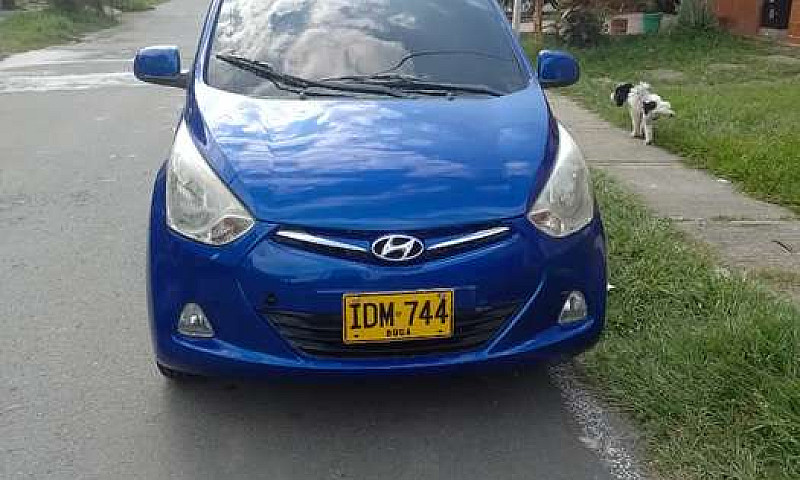 Vendo Hyundai Eon 20...