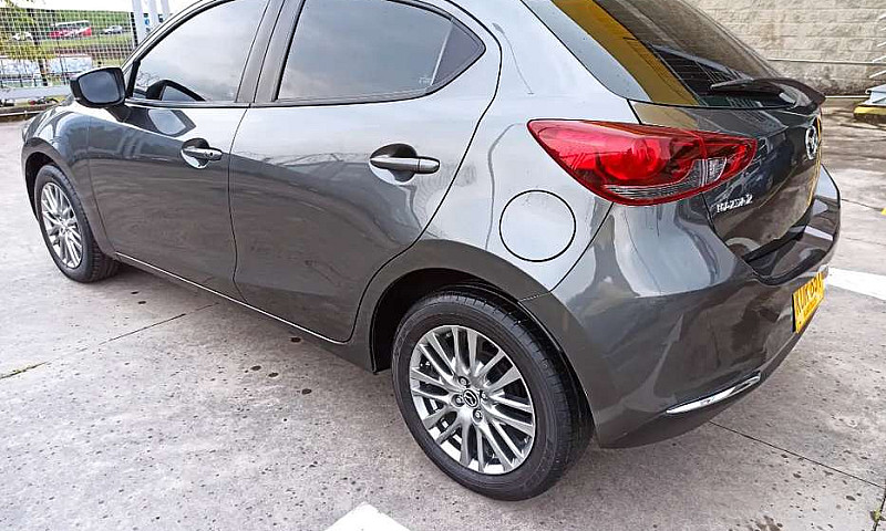 Hermoso Mazda 2 Gran...