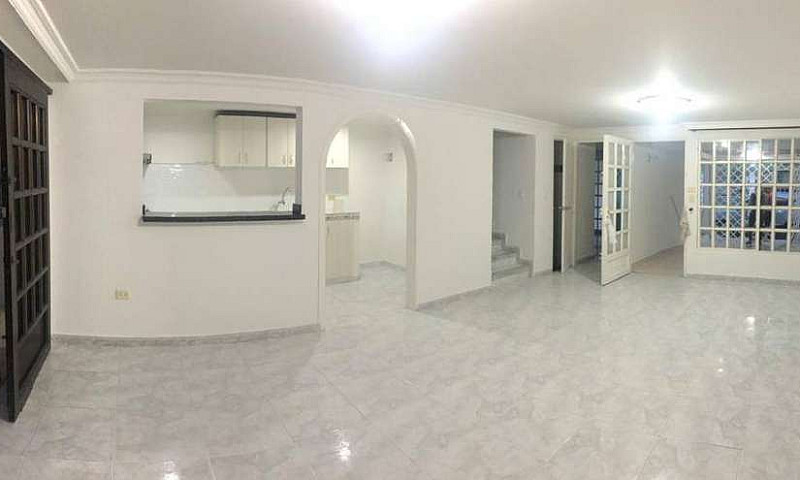 Se Vende Casa Grande...