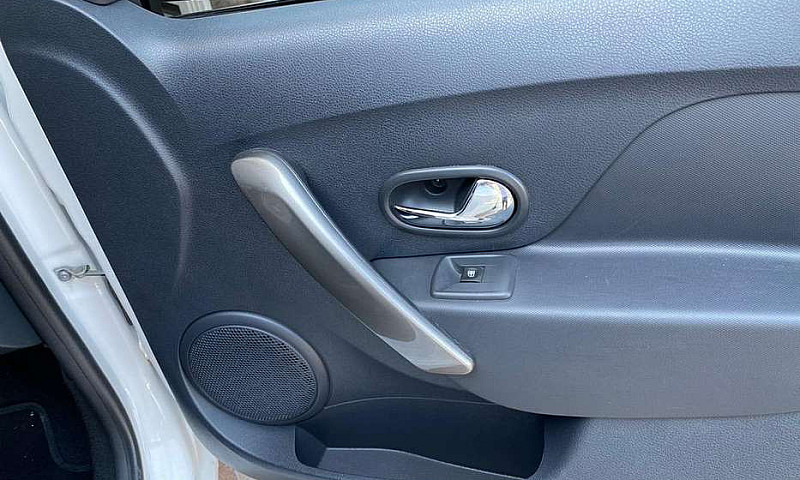 Renault Sandero 2017...