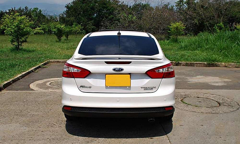 Ford Focus Titanium...