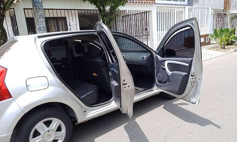 Sandero Automatico 2...