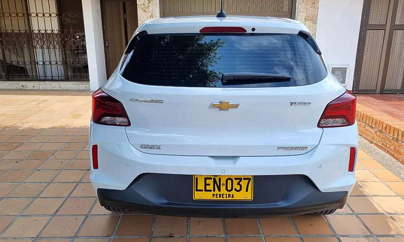 Onix Premier 2022 Au...