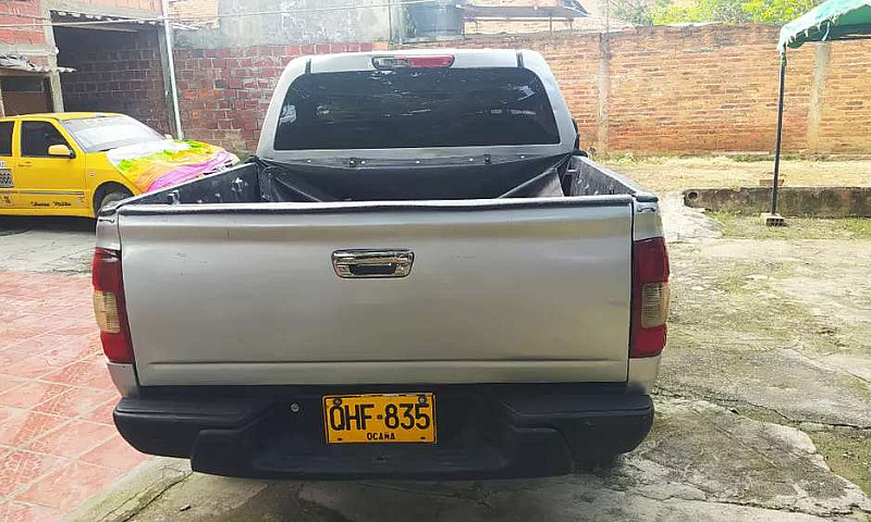 Dmax 2006 Plateada...