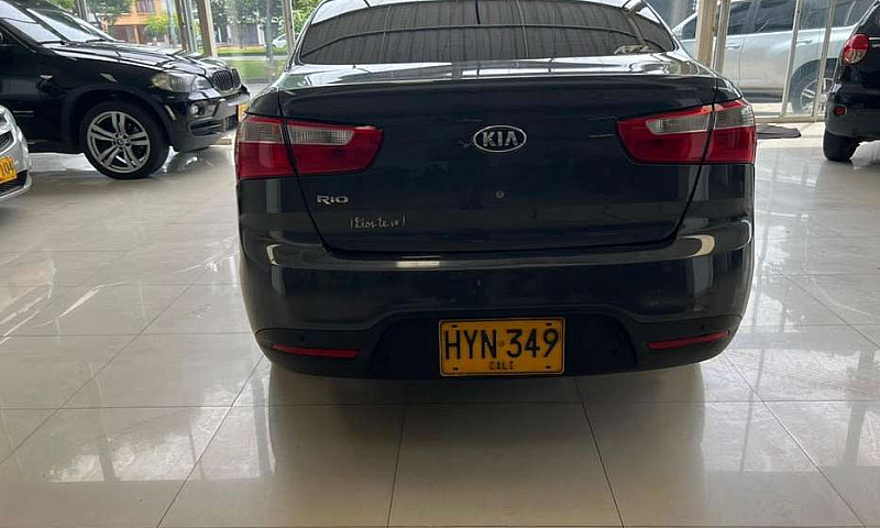 Kia Rio Automatico...