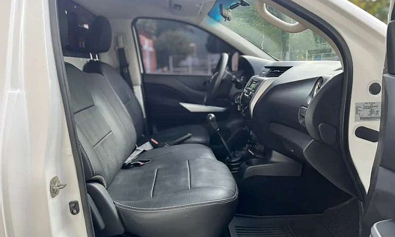 Hermosa Nissan Front...