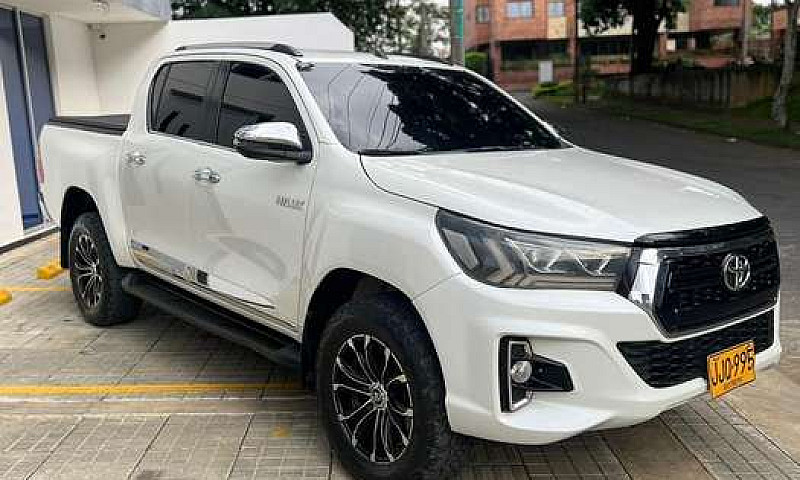 Toyota Hilux 4X4 Dis...