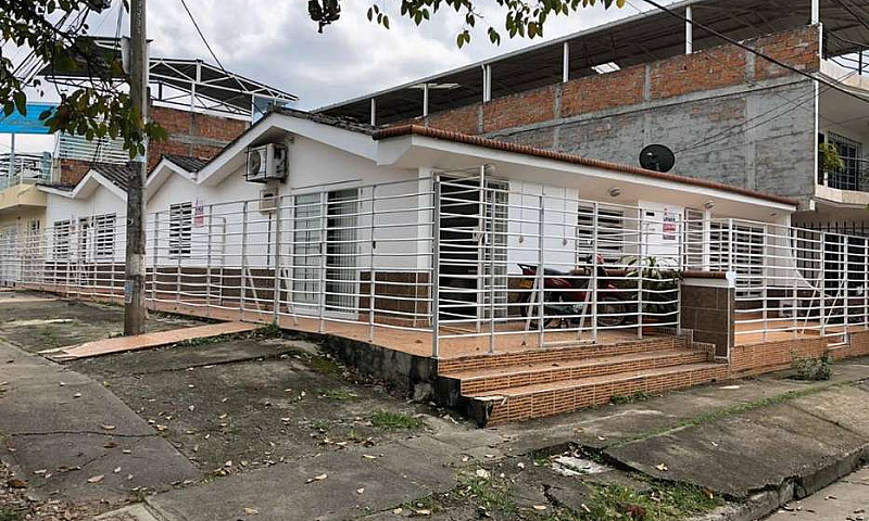 Casa Esquinera Barri...