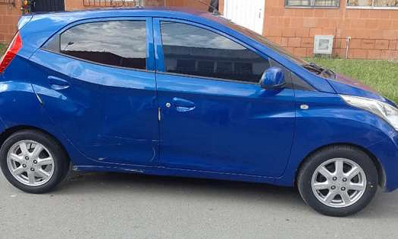 Vendo Hyundai Eon 20...