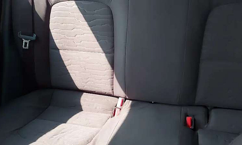 Vendo Kia Rio...
