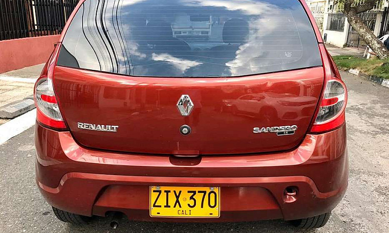 Renault Sandero 2012...