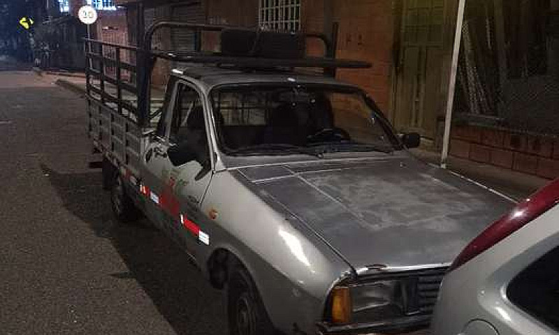Camioneta Dacia...