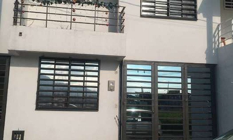 Vendo Casa Urb. Soci...