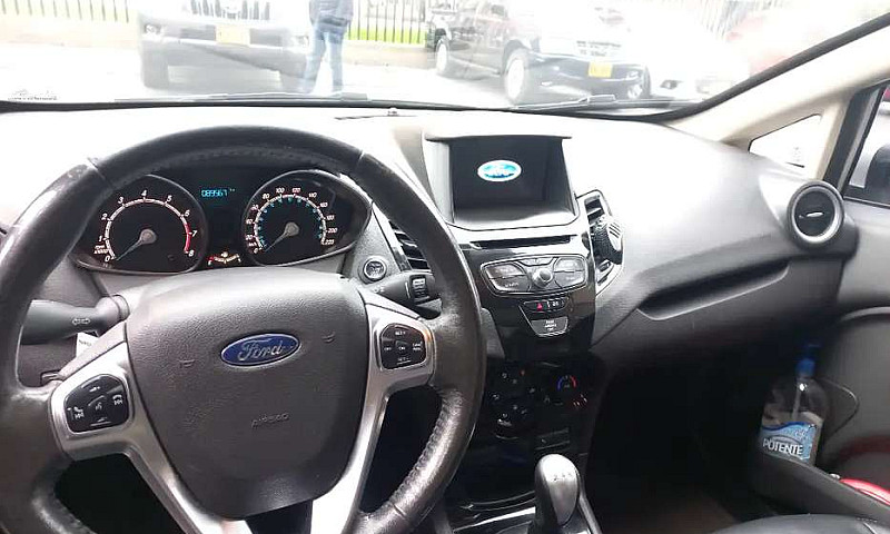 Vendo Ford Fiesta Ti...