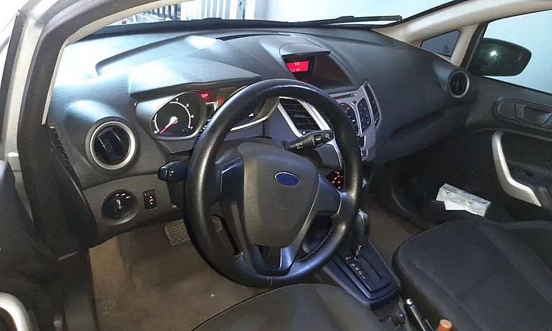 Ford Fiesta Automáti...