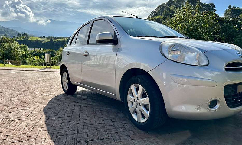 Hermoso Nissan March...
