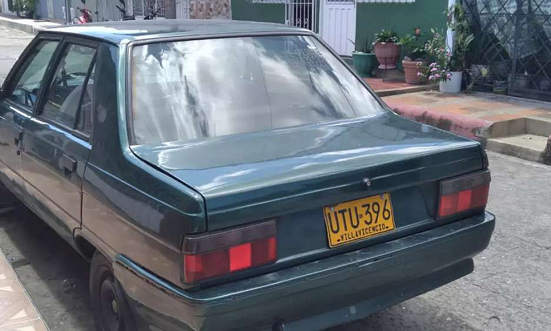 Se Vende Renault 9...