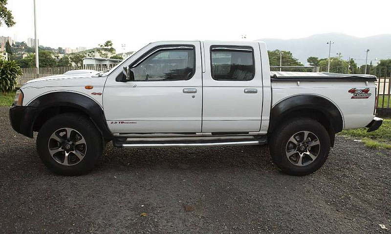 Nissan Frontier (201...