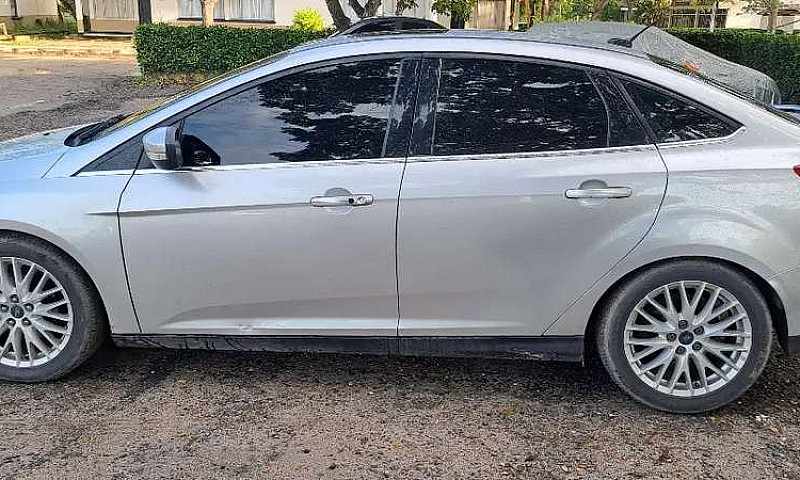 Ford Focus Titanium ...