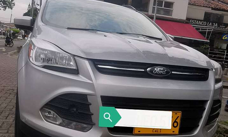 Hermosa Ford Escape ...