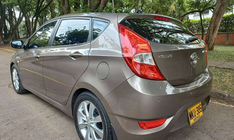 Renault Clio Style S...