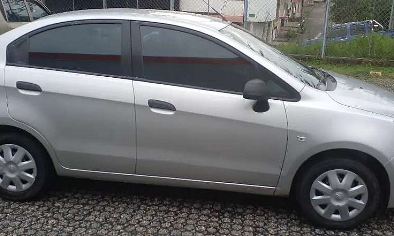 Vendo Automóvil Chev...