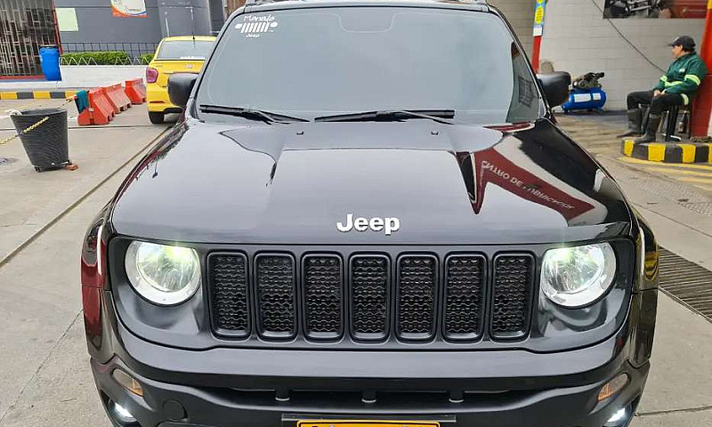 Vendo Linda Jeep Ren...