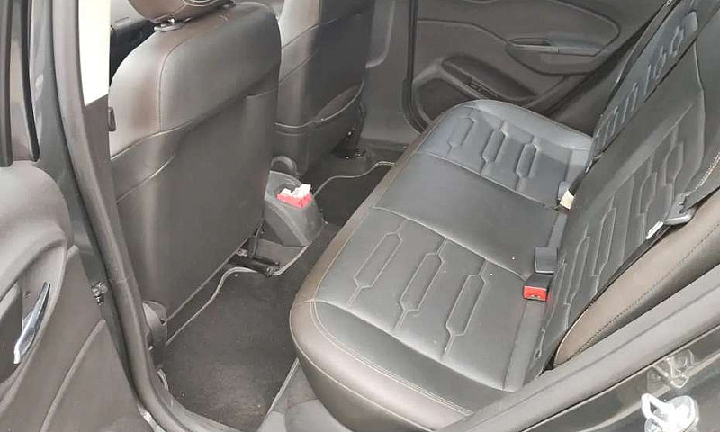 Vendo Automóvil Chev...