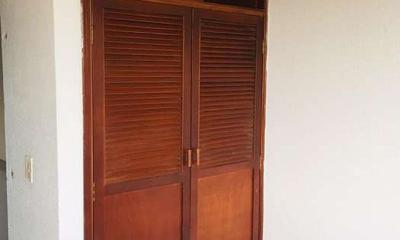 Hermosa Casa Via Pri...