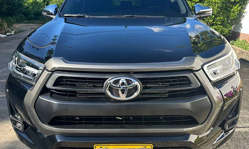 Toyota Hilux 2.4 4X4...