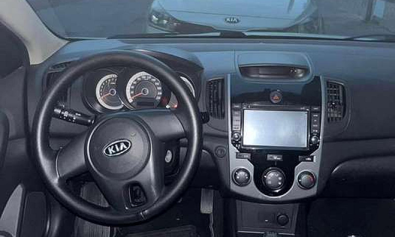 Vendo Kia Cerato For...