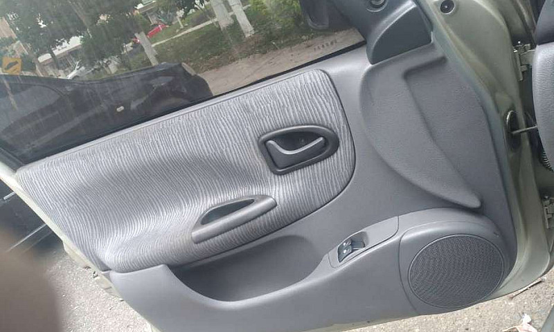 Vendo Carro Megane...