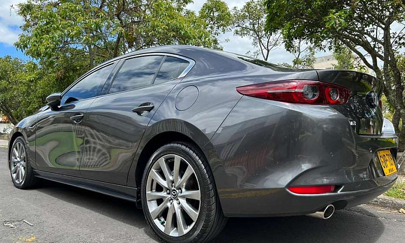 Mazda 3 Grand Tourin...