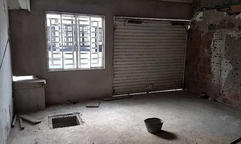 Vendo Casa Comercial...