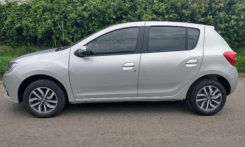 Renault Sandero Zen...