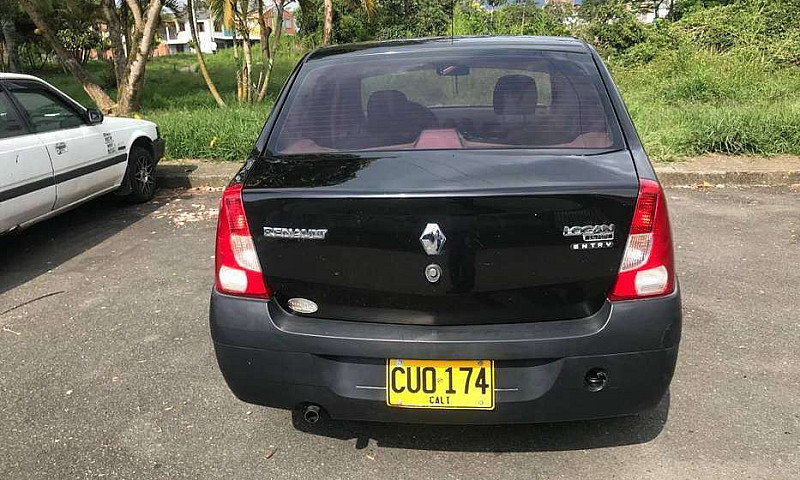 Vendo  Renault Logan...