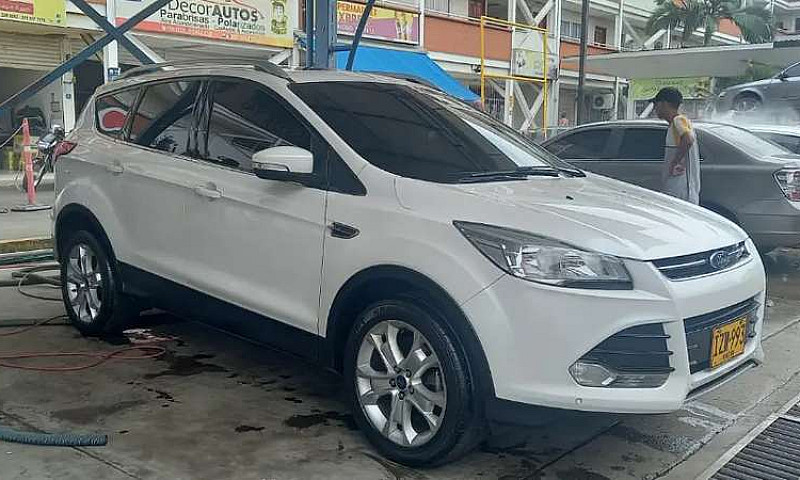 Vendo Ford Escape Ti...