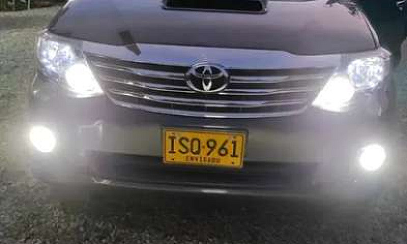 Toyota Fortuner 3.0...