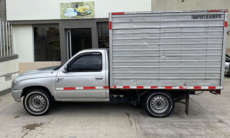 Vendo Camioneta Toyo...