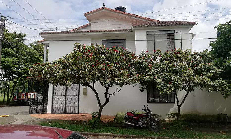 Casa Esquinera Unifa...