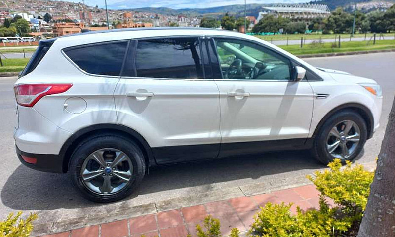 Vendo Mi Ford Escape...